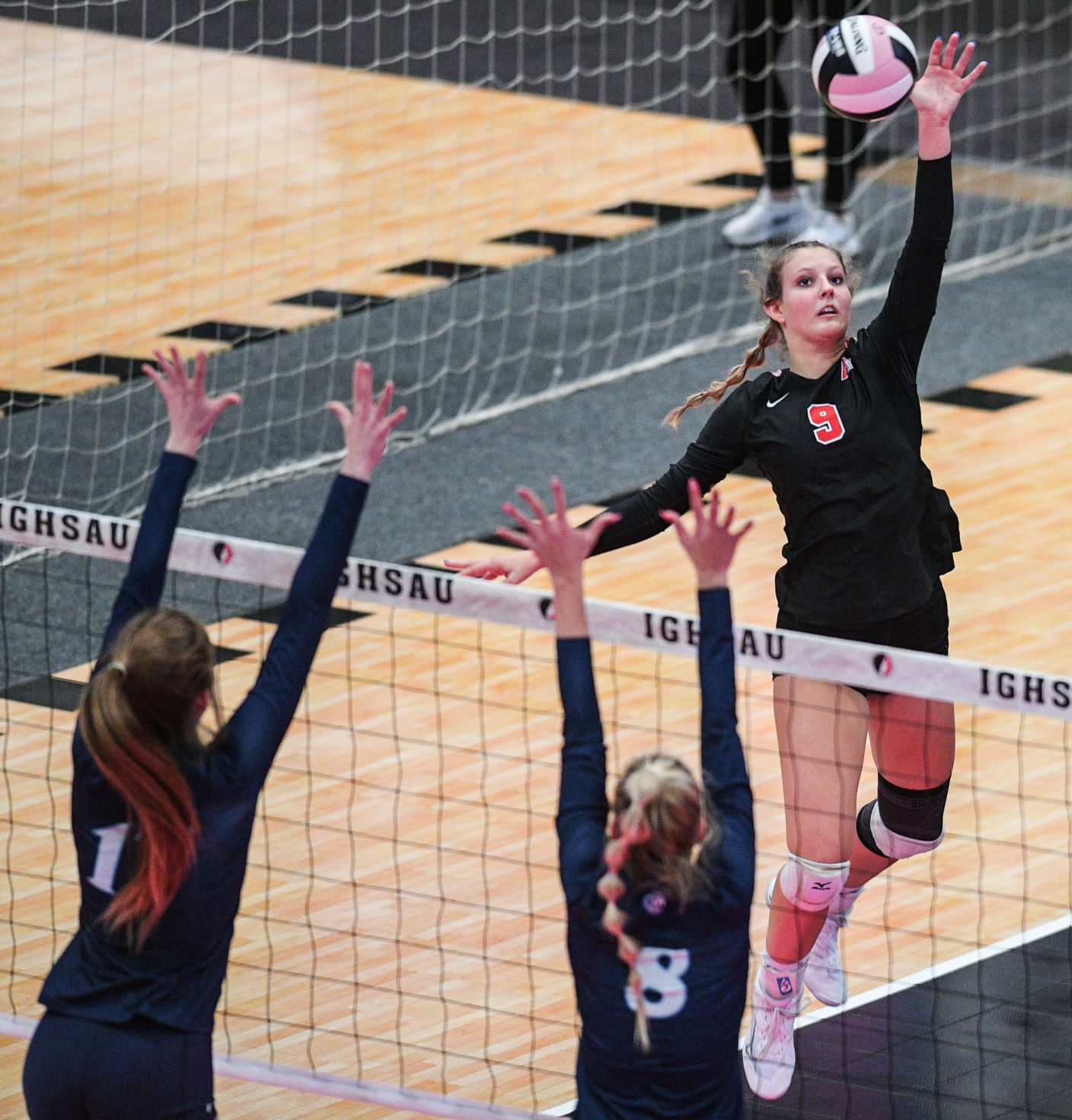 110221-qc-spt-state-volleyball-020